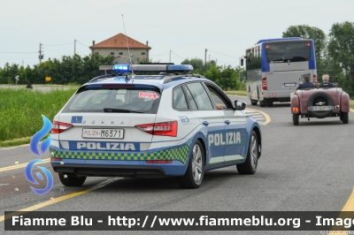 Skoda Superb Wagon III serie restyle
Polizia di Stato
Polizia Stradale
Allestimento Focaccia
POLIZIA M6371
Auto 4
In scorta alla Mille Miglia 2023
Parole chiave: Skoda Superb_Wagon_IIIserie POLIZIAM6371 1000_Miglia_2023