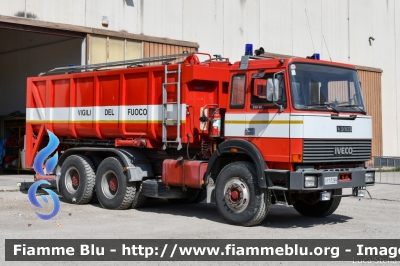 Iveco 330-26
Vigili del Fuoco
Comando Provinciale di Ferrara
Distaccamento Permanente di Portomaggiore
Allestimento Baribbi
VF 17299
Parole chiave: Iveco 330-26 VF17299