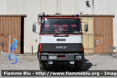 Iveco 330-26
Vigili del Fuoco
Comando Provinciale di Ferrara
Distaccamento Permanente di Portomaggiore
Allestimento Baribbi
VF 17299
Parole chiave: Iveco 330-26 VF17299