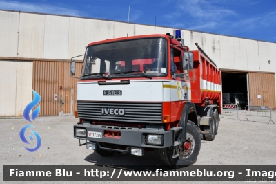 Iveco 330-26
Vigili del Fuoco
Comando Provinciale di Ferrara
Distaccamento Permanente di Portomaggiore
Allestimento Baribbi
VF 17299
Parole chiave: Iveco 330-26 VF17299