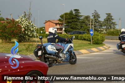 Yamaha FJR 1300 II serie
Polizia di Stato
Polizia Stradale
Allestimento Elevox
POLIZIA G3093
POLIZIA G3094
POLIZIA G3095
In scorta alla Mille Miglia 2022
Parole chiave: Yamaha FJR_1300_IIserie POLIZIAG3093 POLIZIAG3094 POLIZIAG3095 1000_Miglia_2022