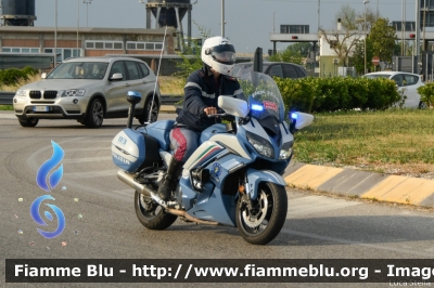 Yamaha FJR 1300 II serie
Polizia di Stato
Polizia Stradale
Allestimento Elevox
POLIZIA G3093
POLIZIA G3094
POLIZIA G3095
In scorta alla Mille Miglia 2022
Parole chiave: Yamaha FJR_1300_IIserie POLIZIAG3093 POLIZIAG3094 POLIZIAG3095 1000_Miglia_2022