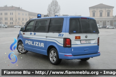 Volkswagen T6.1 Multivan
Polizia di Stato
2° Reparto Mobile - Padova
Allestito Focaccia
POLIZIA M7502
Parole chiave: Volkswagen T6.1_Multivan POLIZIAM7502