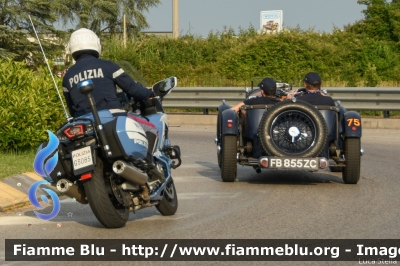 Yamaha FJR 1300 II serie
Polizia di Stato
Polizia Stradale
Allestimento Elevox
POLIZIA G3093
POLIZIA G3094
POLIZIA G3095
In scorta alla Mille Miglia 2022
Parole chiave: Yamaha FJR_1300_IIserie POLIZIAG3093 POLIZIAG3094 POLIZIAG3095 1000_Miglia_2022