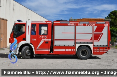 Iveco Stralis AF190S40 I serie
Vigili del Fuoco
Comando Provinciale di Ferrara
Distaccamento Permanente di Portomaggiore
AutoPompaSerbatoio allestimento Iveco-Magirus
VF 23957
Parole chiave: Iveco Stralis_AF190S40_Iserie VF23957