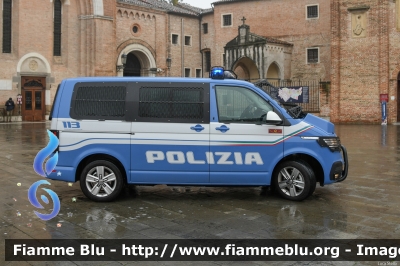 Volkswagen T6.1 Multivan
Polizia di Stato
2° Reparto Mobile - Padova
Allestito Focaccia
POLIZIA M7502
Parole chiave: Volkswagen T6.1 Multivan POLIZIA M7502