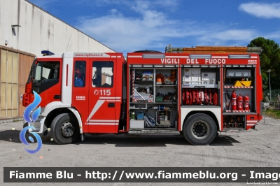 Iveco Stralis AF190S40 I serie
Vigili del Fuoco
Comando Provinciale di Ferrara
Distaccamento Permanente di Portomaggiore
AutoPompaSerbatoio allestimento Iveco-Magirus
VF 23957
Parole chiave: Iveco Stralis_AF190S40_Iserie VF23957