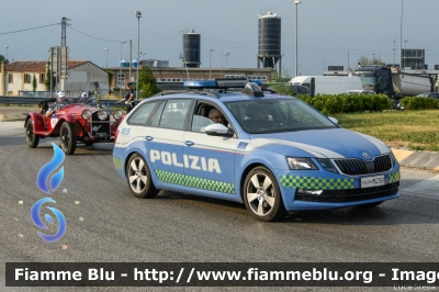 Skoda Octavia Wagon V serie
Polizia di Stato
Polizia Stradale
Allestimento Focaccia
POLIZIA M4769
Parole chiave: Skoda Octavia_Wagon_Vserie POLIZIAM4769 1000_Miglia_2022