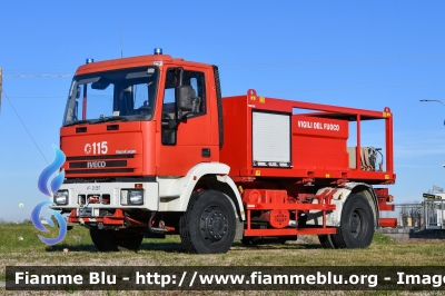  Iveco EuroCargo 135E23 4x4 I serie
Vigili del Fuoco
Comando Provinciale di Bologna
Distaccamento Volontario di Molinella
Allestimento Fortini
VF 21587 
Parole chiave:  Iveco EuroCargo_135E23_4x4_Iserie VF21587 