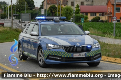 Skoda Superb Wagon III serie restyle
Polizia di Stato
Polizia Stradale
Allestimento Focaccia
POLIZIA M6368
Auto 1
In scorta alla Mille Miglia 2023
Parole chiave: Skoda Superb_Wagon_IIIserie POLIZIAM6368 1000_Miglia_2023