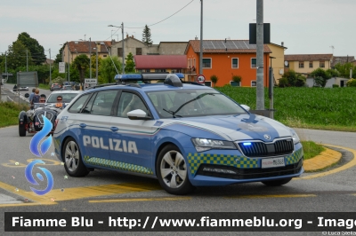 Skoda Superb Wagon III serie restyle
Polizia di Stato
Polizia Stradale
Allestimento Focaccia
POLIZIA M6368
Auto 1
In scorta alla Mille Miglia 2023
Parole chiave: Skoda Superb_Wagon_IIIserie POLIZIAM6368 1000_Miglia_2023