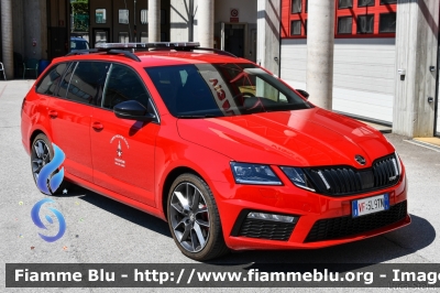 Skoda Octavia VRS IV serie
Vigili del Fuoco
Unione Distrettuale Alto Garda e Ledro
Corpo Volontario di Riva del Garda (TN)
VF 5L9 TN
Parole chiave: Skoda Octavia_VRS_IVserie VF5L9TN