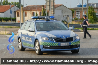 Skoda Octavia Wagon V serie
Polizia di Stato
Polizia Stradale
Allestimento Focaccia
POLIZIA M4784
Parole chiave: Skoda Octavia_Wagon_Vserie POLIZIAM4784 1000_Miglia_2022