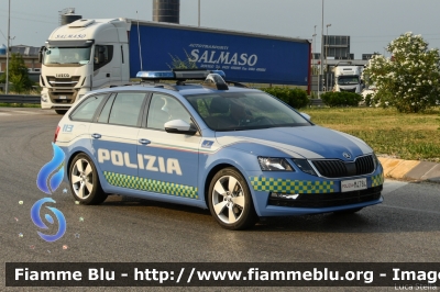 Skoda Octavia Wagon V serie
Polizia di Stato
Polizia Stradale
Allestimento Focaccia
POLIZIA M4784
Parole chiave: Skoda Octavia_Wagon_Vserie POLIZIAM4784 1000_Miglia_2022