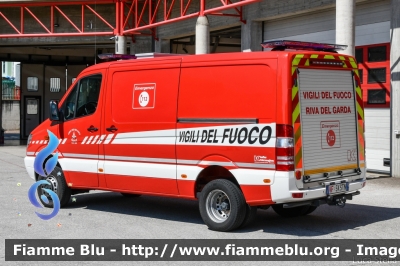 Mercedes-Benz Sprinter 4x4 III serie
Vigili del Fuoco
Unione Distrettuale Alto Garda e Ledro
Corpo Volontario di Riva del Garda (TN)
Allestimento Kofler Fahrzeugbau
VF 5K3 TN
Parole chiave: Mercedes-Benz Sprinter_4x4_IIIserie VF5K3TN