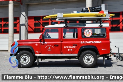 Land-Rover Defender 110
Vigili del Fuoco
Unione Distrettuale Alto Garda e Ledro
Corpo Volontario di Riva del Garda
Ex Corpo di Nago Torbole
Soccorso Salvamento Acquatico
VF H45 TN
Parole chiave: Land-Rover Defender_110 VFH45TN