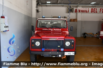 Land-Rover Defender 110
Vigili del Fuoco
Distretto di Riva del Garda
Corpo Volontario di Riva del Garda (TN)
VF H92 TN
Parole chiave: Land-Rover Defender_110 VFH92TN