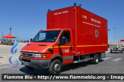  Iveco Daily III Serie
Vigili del Fuoco
Comando Provinciale di Rimini
Allestimento Sperotto
Nucleo NBCR
VF 22821
Parole chiave:  Iveco Daily_IIISerie VF22821 Bell_Italia_2021