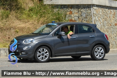 Fiat 500X
Polizia di Stato
Polizia Stradale
In Scorta al Tour de France 2024
Parole chiave: Fiat 500X Tour_DE_France_2024