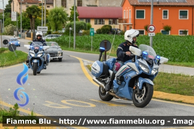 Yamaha FJR 1300 II serie
Polizia di Stato
Polizia Stradale
Allestimento Elevox
POLIZIA G3399
POLIZIA G3150
In scorta alla Mille Miglia 2023
Parole chiave: Yamaha FJR_1300_IIserie POLIZIAG3399 POLIZIAG3150 1000_Miglia_2023