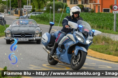 Yamaha FJR 1300 II serie
Polizia di Stato
Polizia Stradale
Allestimento Elevox
POLIZIA G3399
POLIZIA G3150
In scorta alla Mille Miglia 2023
Parole chiave: Yamaha FJR_1300_IIserie POLIZIAG3399 POLIZIAG3150 1000_Miglia_2023