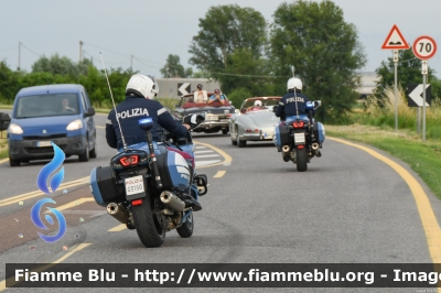 Yamaha FJR 1300 II serie
Polizia di Stato
Polizia Stradale
Allestimento Elevox
POLIZIA G3399
POLIZIA G3150
In scorta alla Mille Miglia 2023
Parole chiave: Yamaha FJR_1300_IIserie POLIZIAG3399 POLIZIAG3150 1000_Miglia_2023