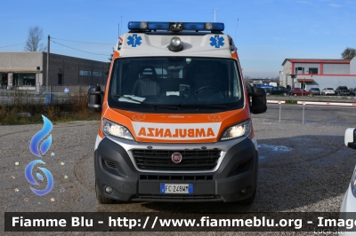 Fiat Ducato X290
Associazione Pubblica Assistenza Ferrarese - ODV
Allestimento Orion
Distaccamento di Portomaggiore
24
Parole chiave: Fiat Ducato_X290 Ambulanza