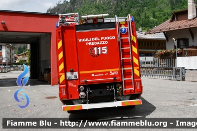 Scania P410 4x4 II serie
Vigili del Fuoco
Unione Distrettuale di Fiemme
Corpo Volontario di Predazzo (TN)
Allestimento Rosenbauer-Brandus
VF 5D6 TN
Parole chiave: Scania P410_4x_IIserie VF5D6TN