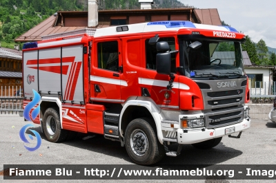 Scania P410 4x4 II serie
Vigili del Fuoco
Unione Distrettuale di Fiemme
Corpo Volontario di Predazzo (TN)
Allestimento Rosenbauer-Brandus
VF 5D6 TN
Parole chiave: Scania P410_4x_IIserie VF5D6TN