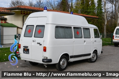 Fiat 238/E
Associazione Pubblica Assistenza Ferrarese - ODV
Allestimento Vision
Allestimento Savio
Parole chiave: Fiat 238/E AmbulanzA