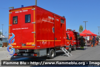  Iveco Daily III Serie
Vigili del Fuoco
Comando Provinciale di Rimini
Allestimento Sperotto
Nucleo NBCR
VF 22821
Parole chiave:  Iveco Daily_IIISerie VF22821 Bell_Italia_2021