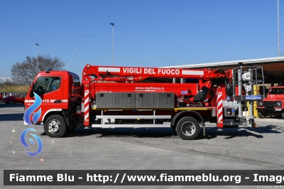 Mitsubishi Fuso Canter IV serie
Vigili del Fuoco
Comando Provinciale di Rimini
Allestimento Cela DT22
VF 33366
Parole chiave: Mitsubishi-Fuso Canter_IVserie VF33366