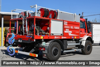 Mercedes-Benz Unimog U5023
Vigili del Fuoco
Comando Provinciale di Rimini
Allestimento Telaio Bai
Modulo AIB Divitec/Rosenfire
VF 32045
Parole chiave: Mercedes-Benz Unimog U5023 VF32045