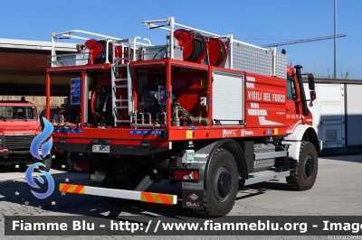 Mercedes-Benz Unimog U5023
Vigili del Fuoco
Comando Provinciale di Rimini
Allestimento Telaio Bai
Modulo AIB Divitec/Rosenfire
VF 32045
Parole chiave: Mercedes-Benz Unimog U5023 VF32045