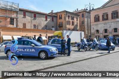 Seat Leon III serie
Polizia di Stato
Squadra Volante
Allestimento NCT Nuova Carrozzeria Torinese
Decorazione Grafica Artlantis
POLIZIA M1911
Festa della Polizia 2019
Parole chiave: Seat Leon_IIIserie POLIZIAM1911 Festa_della_Polizia_2019