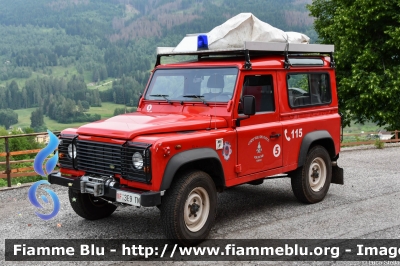 Land Rover Defender 90
Vigili del Fuoco
Unione Distrettuale di Fiemme
Corpo Volontario di Tesero (TN)
VF 3E9 TN
Parole chiave: Land-Rover Defender_90 VF3E9TN