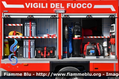 Iveco Daily 70-180 4x4 VI serie
Vigili del Fuoco
Comando Provinciale di Rimini
Allestimento Ciabilli
VF 30647
Parole chiave: Iveco Daily_4x4_VIserie VF30647