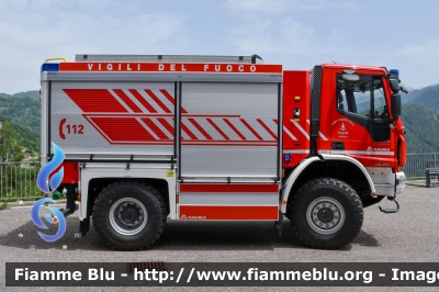 Iveco EuroCargo 150E320 4x4 IV serie
Vigili del Fuoco
Unione Distrettuale di Fiemme
Corpo Volontario di Capriana (TN)
Allestimento Magirus 
VF 0M9 TN
Parole chiave: Iveco EuroCargo_150E320_4x4_IVserie VF0M9TN