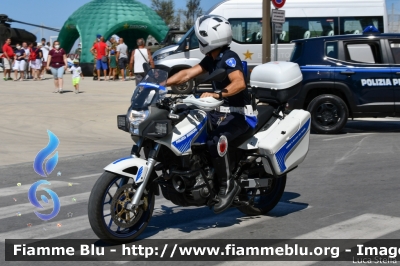 Aprilia
Polizia Municipale Bellaria-Igea Marina (RN)
M82 M83
Parole chiave: Aprilia Bell_Italia_2021