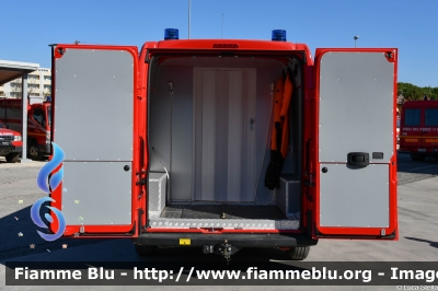 Fiat Ducato X290
Vigili del Fuoco
Comando Provinciale di Rimini
C.R.A. Contrasto Rischio Acquatico
Allestimento Fortini
VF 31367
Parole chiave: Fiat Ducato_X290 VF31367