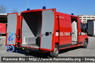 Fiat Ducato X290
Vigili del Fuoco
Comando Provinciale di Rimini
C.R.A. Contrasto Rischio Acquatico
Allestimento Fortini
VF 31367
Parole chiave: Fiat Ducato_X290 VF31367