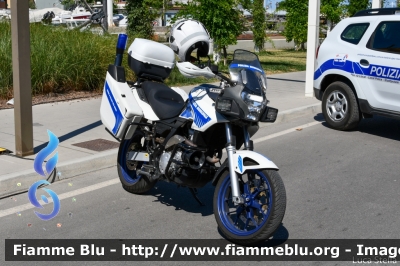 Aprilia
Polizia Municipale Bellaria-Igea Marina (RN)
M82 M83
Parole chiave: Aprilia Bell_Italia_2021