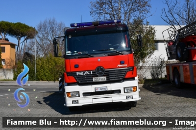 Mercedes-Benz Atego 1828 I serie
Vigili del Fuoco
Comando Provinciale di Forlì Cesena
AutoBottePompa allestimento BAI
VF 22994
Parole chiave: Mercedes-Benz Atego_1828_Iserie VF22994