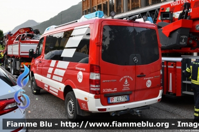 Mercedes-Benz Sprinter 4x4 III serie restyle
Vigili del Fuoco
Unione distrettuale di Fassa
Corpo Volontario di Vigo di Fassa (TN)
Allestimento Kofler Fahrzeugbau
VF 4L7 TN
Parole chiave: Mercedes-Benz Sprinter_4x4_IIIserie restyle VF4L7TN