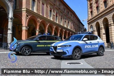 Alfa Romeo Tonale
Polizia di Stato
Squadra Volante
Allestimento FCA
POLIZIA M7982
Parole chiave: Alfa-Romeo Tonale POLIZIAM7982