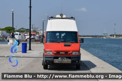 Iveco Daily II Serie
Vigili del Fuoco
Comando Provinciale di Ravenna
N.S.S.A. Ravenna
VF 20887
Parole chiave: Iveco Daily_IISerie VF20887