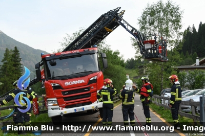 Scania P320
Vigili del Fuoco
Unione Distrettuale di Fassa
Assegnata al corpo di Pozza di Fassa (TN)
Allestimento Rosenbauer
VF 4W5 TN
Parole chiave: Scania P320 VF4W5TN