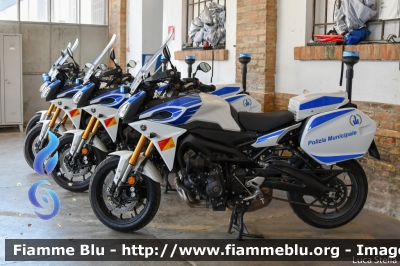 Yamaha
Polizia Locale Ravenna
Nucleo Pronto Intervento
Parole chiave: Yamaha