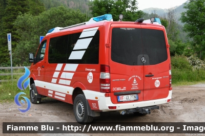 Mercedes-Benz Sprinter 4x4 III serie restyle
Vigili del Fuoco
Unione distrettuale di Fassa
Corpo Volontario di Vigo di Fassa (TN)
Allestimento Kofler Fahrzeugbau
VF 4L7 TN
Parole chiave: Mercedes-Benz Sprinter_4x4_IIIserie restyle VF4L7TN