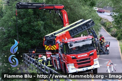 Scania P320
Vigili del Fuoco
Unione Distrettuale di Fassa
Assegnata al corpo di Pozza di Fassa (TN)
Allestimento Rosenbauer
VF 4W5 TN
Parole chiave: Scania P320 VF4W5TN